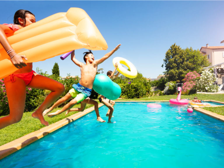 5 Awesome Games to Play in the Swimming Pool! - Aqua Leisure